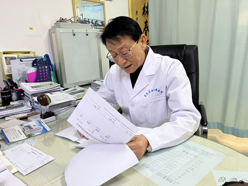 �β����ҳ����������t(y��)���������c(di��n)���β����߽���֮��